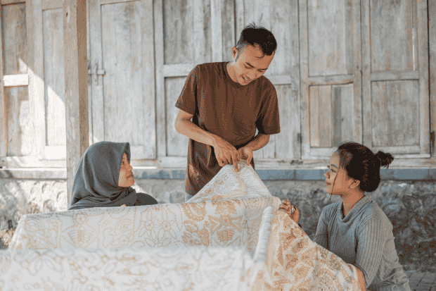 Langkah Awal Jualan Batik yang Santai tapi Serius Langkah Awal Jualan Batik yang Santai tapi Serius