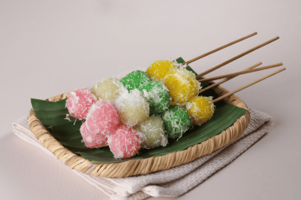 Cenil Makanan Tradisional Khas yang Manis dan Enak dari Jawa Hangatin.my.id