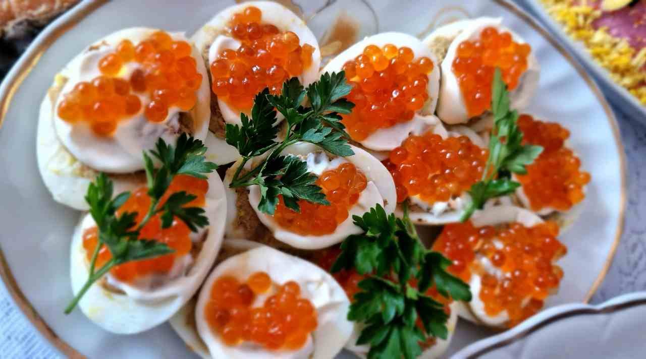 Apa Itu Telur Ikan Kaviar dan Dari Mana Asalnya?