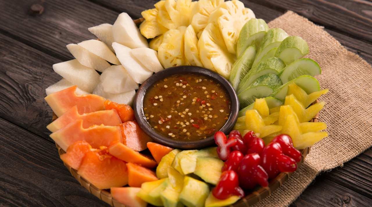 Kuliner Lutis Jajanan Menyehatkan Sekaligus Menyegarkan