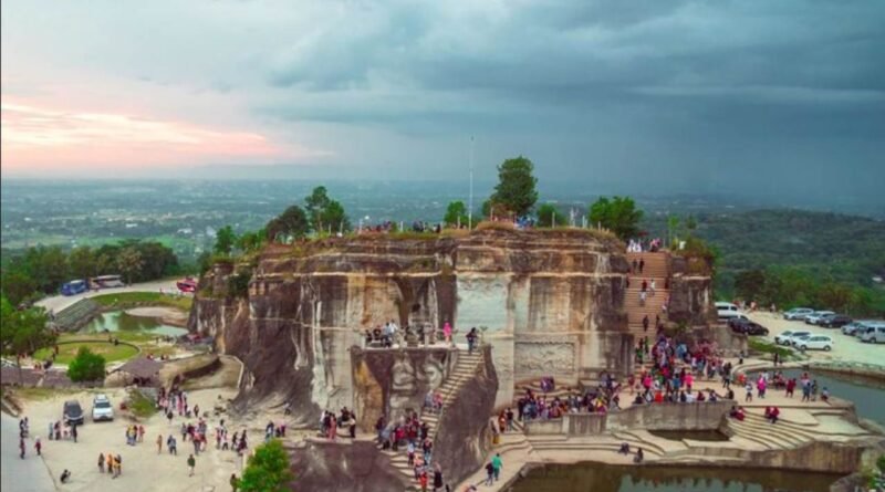 Tebing Breksi, Wisata Alam dan Sejarah di Sleman yang Memikat