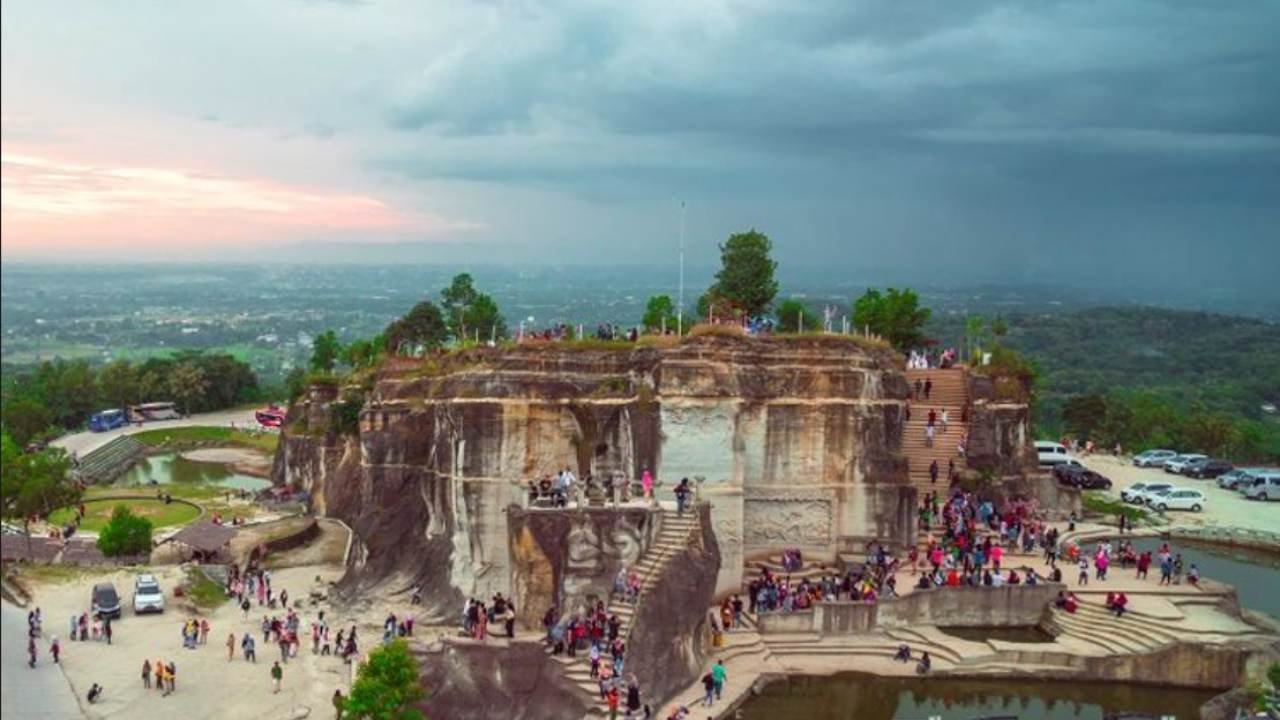Tebing Breksi, Wisata Alam dan Sejarah di Sleman yang Memikat