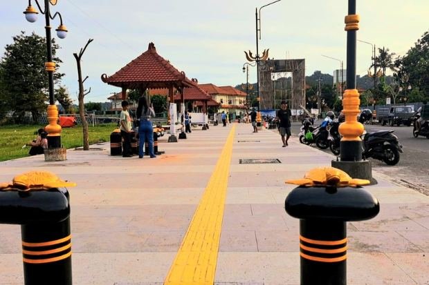 Daya tarik Titik 0 KM Cilacap sebagai spot foto dan landmark kota