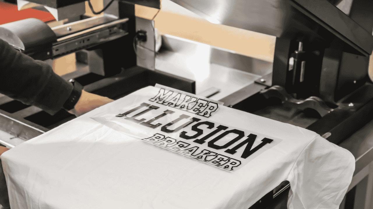 Bisnis Kaos Sablon Custom yang Fleksibel dan Selalu Dibutuhkan