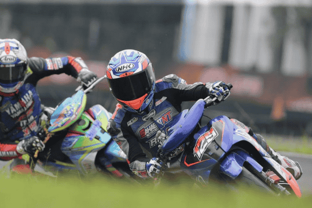 Motor Road Race sebagai Identitas Bersama Motor Road Race sebagai Identitas Bersama