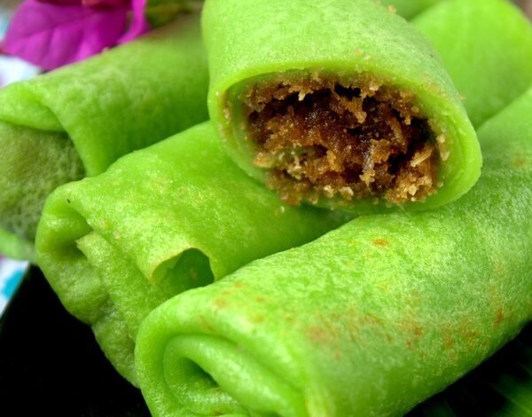 RASA TRADISIONAL JAJANAN DADAR GULUNG
