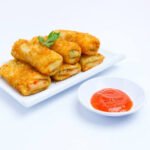 risoles adalah jajanan yang biasanya dijual dipasar