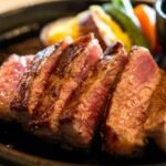 tuna steak dengan tekstur lembut dan tampilan menggugah selera
